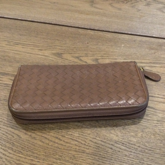 BOTTEGA VENETA | Leather Long Wallets - Picture 14 of 15